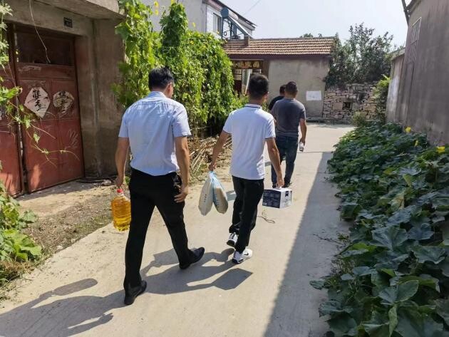 慰問送真情，關(guān)愛暖人心！平安產(chǎn)險江蘇分公司組織基層支公司慰問走訪困難戶